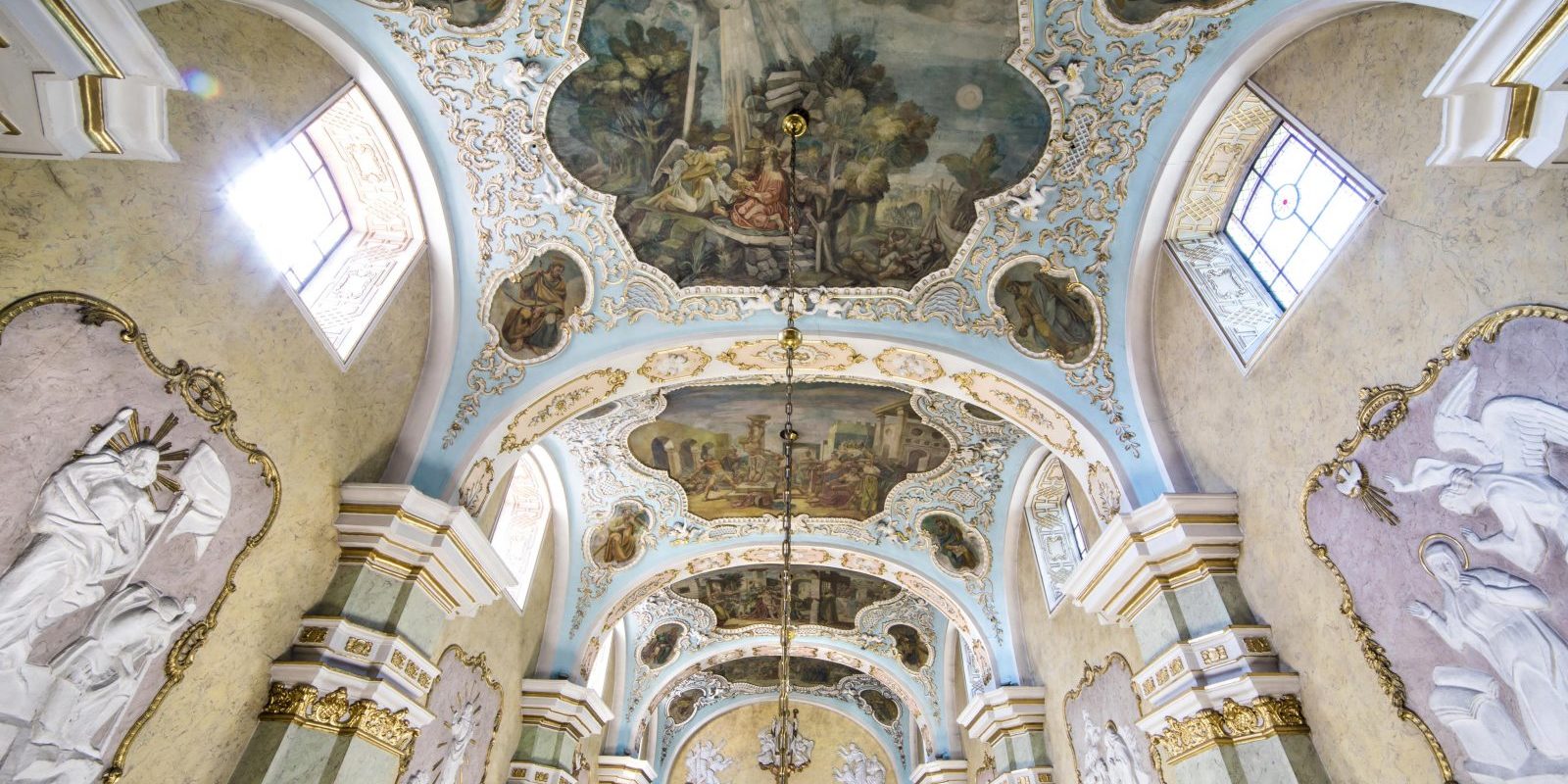 Wnętrze kościoła św. Mikołaja w Krobi Wnętrze kościoła św. Mikołaja w Krobi