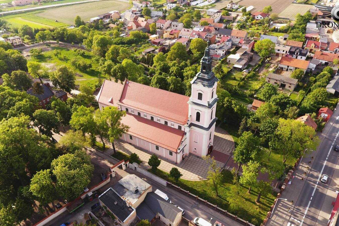 Kościół św. Mikołaja w Krobi widok z lotu ptaka