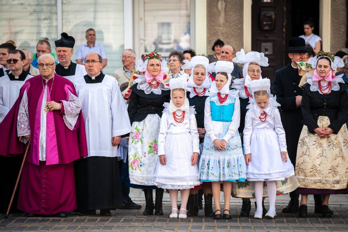 Poświęcenie pomnika św. Jana Nepomucena w Krobi