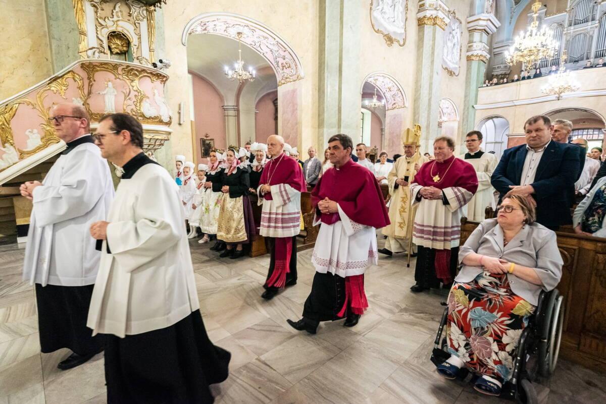 Poświęcenie pomnika św. Jana Nepomucena w Krobi