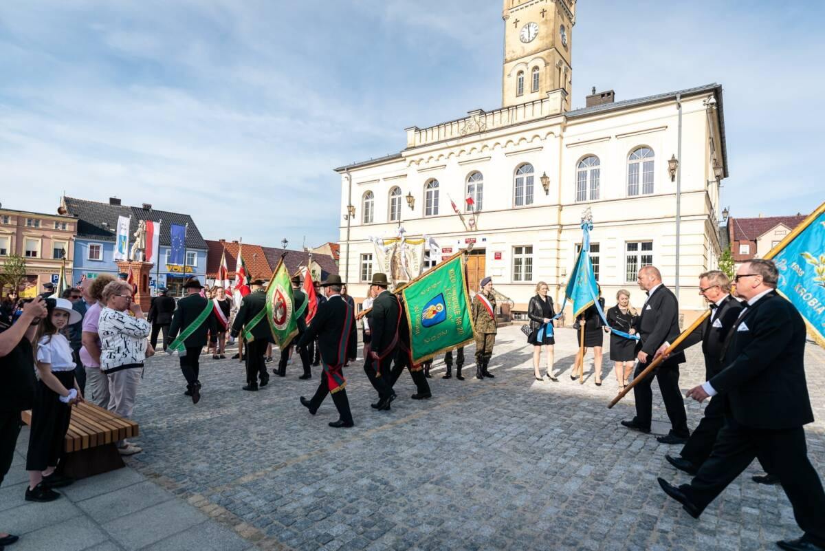 Poświęcenie pomnika św. Jana Nepomucena w Krobi