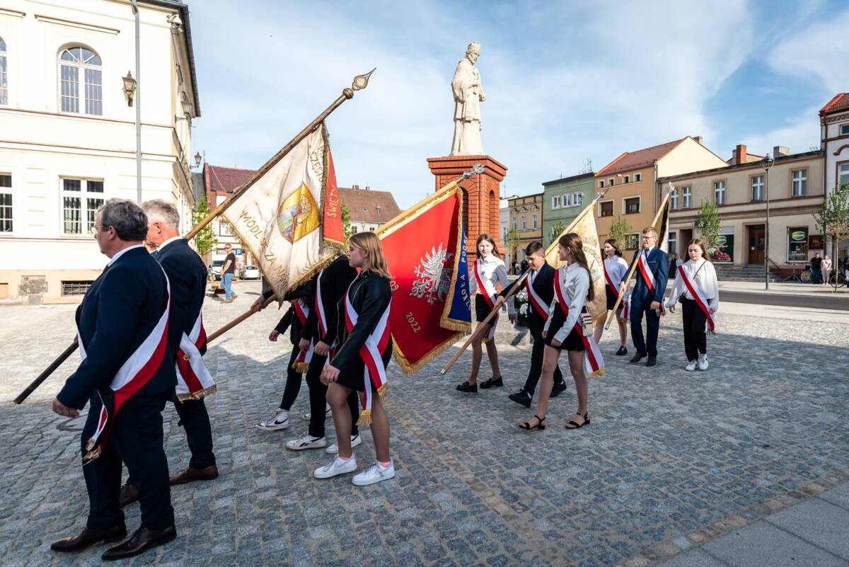 Poświęcenie pomnika św. Jana Nepomucena w Krobi