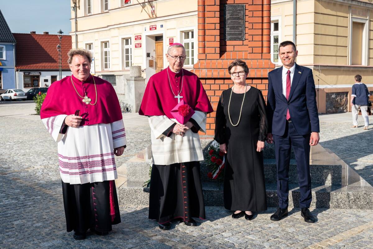 Poświęcenie pomnika św. Jana Nepomucena w Krobi