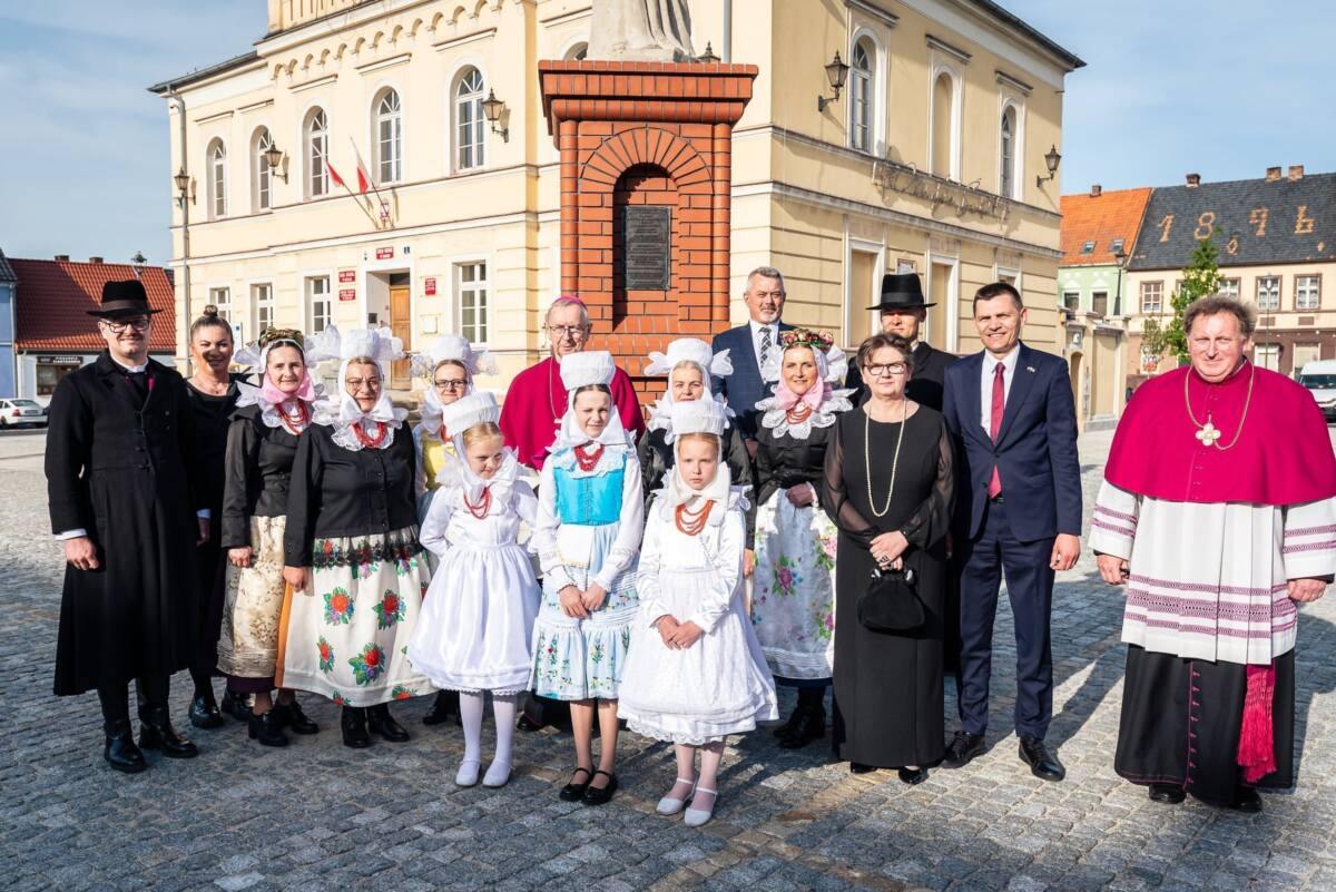 Poświęcenie pomnika św. Jana Nepomucena w Krobi