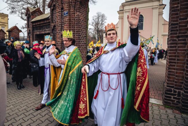 Orszak Trzech Króli w Parafii w Krobi